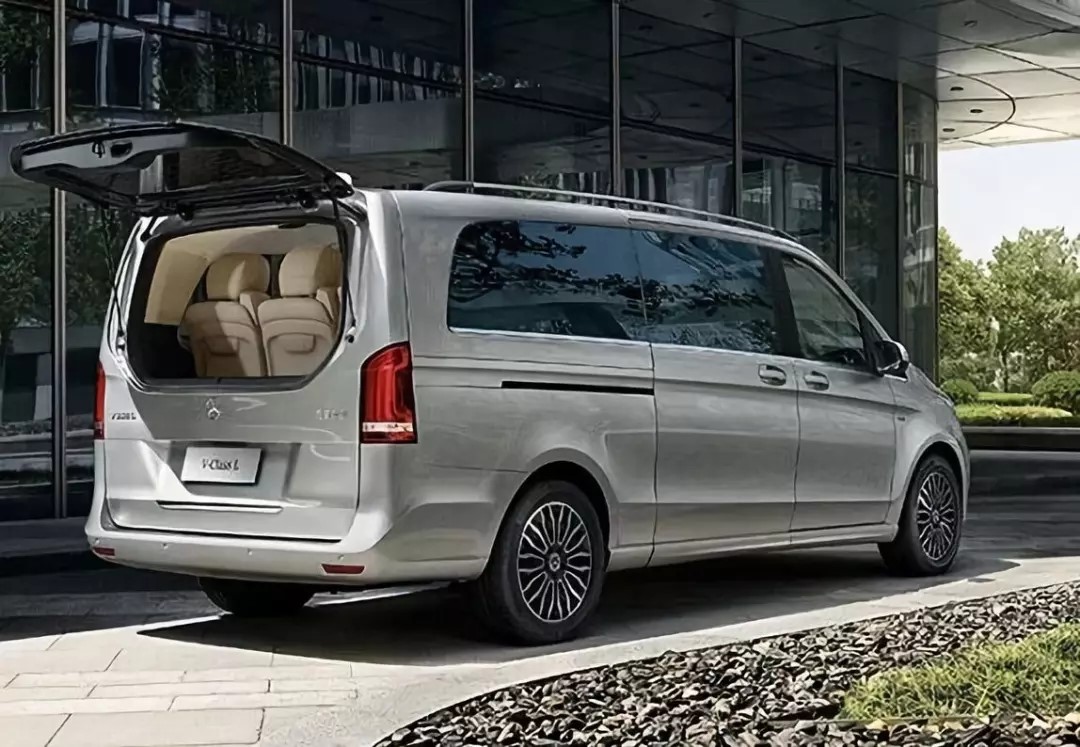 解鎖無(wú)限維度，盡享人生每一面 | 梅賽德斯-奔馳V級(jí)豪華多功能車(chē)_騰凱融資租賃