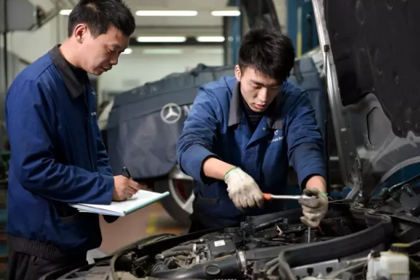 熱烈祝賀四川華星錦業(yè)榮獲2017梅賽德斯-奔馳服務技能大師中國大賽西區(qū)第一名_騰凱融資租賃