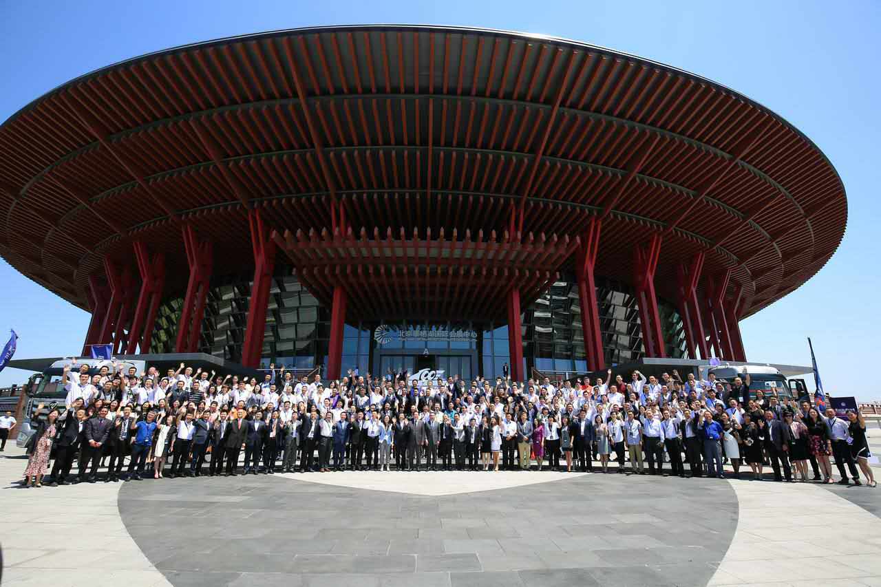 四川華星汽車集團連續(xù)三年蟬聯(lián)“全國汽車經(jīng)銷商集團百強排行榜四川省第一位”_騰凱融資租賃