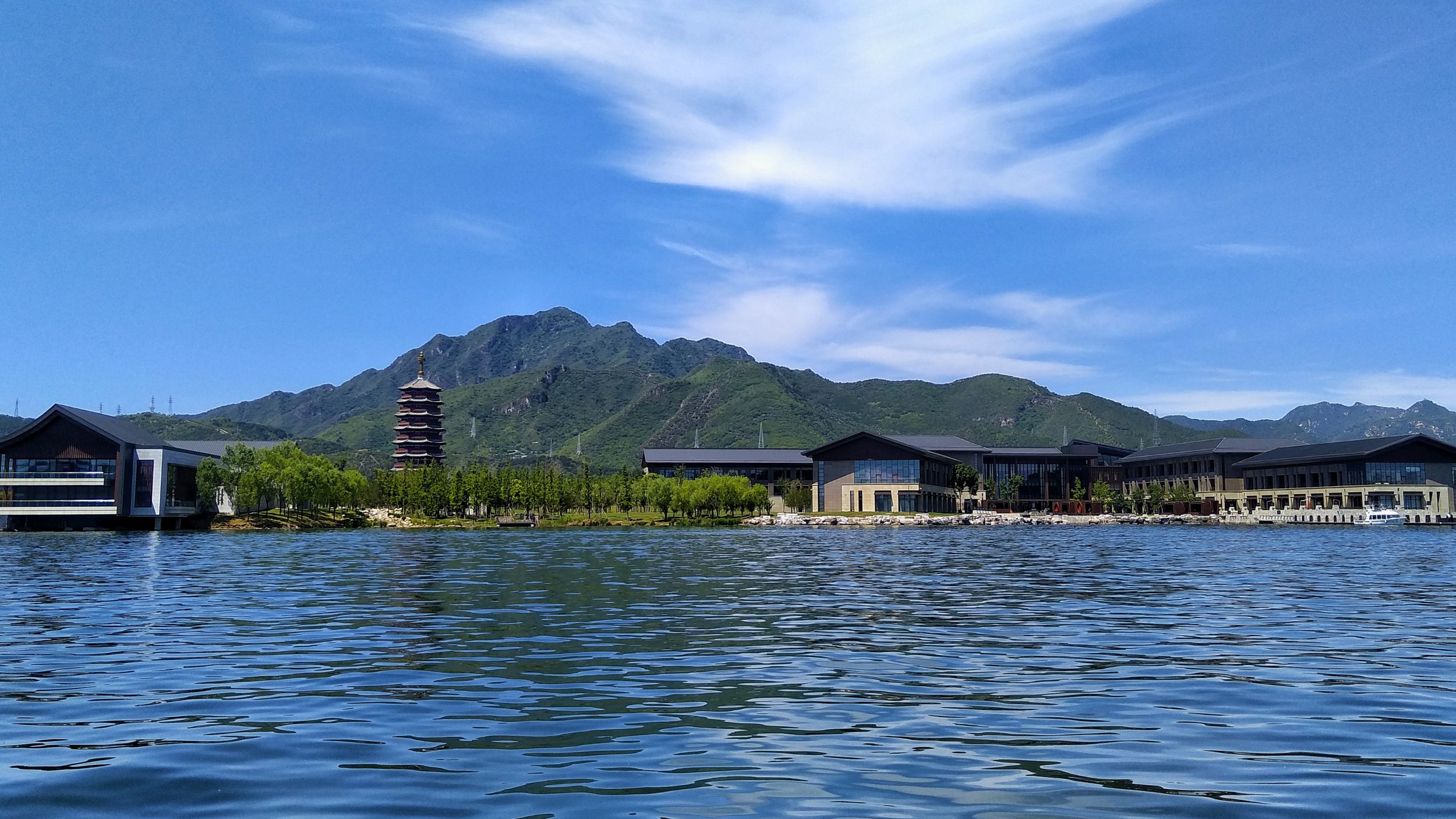 四川華星汽車集團連續(xù)三年蟬聯(lián)“全國汽車經(jīng)銷商集團百強排行榜四川省第一位”_騰凱融資租賃