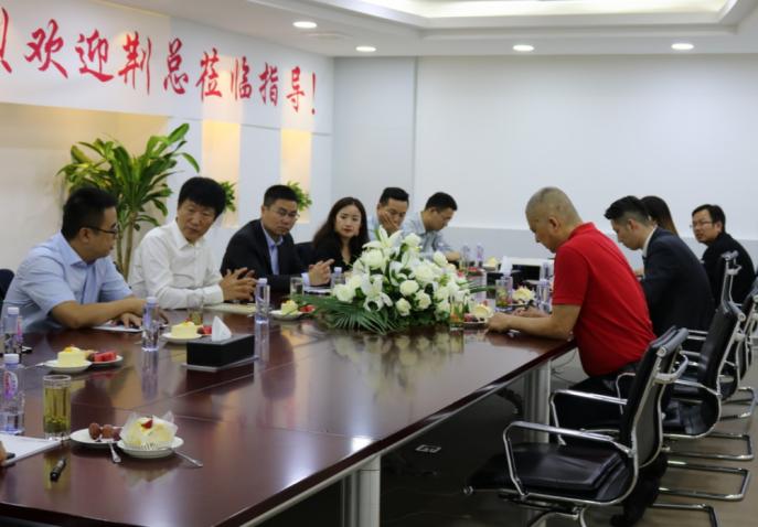 一汽-大眾奧迪銷售事業(yè)部執(zhí)行副總經(jīng)理荊青春先生到訪四川華星名仕奧迪_騰凱融資租賃