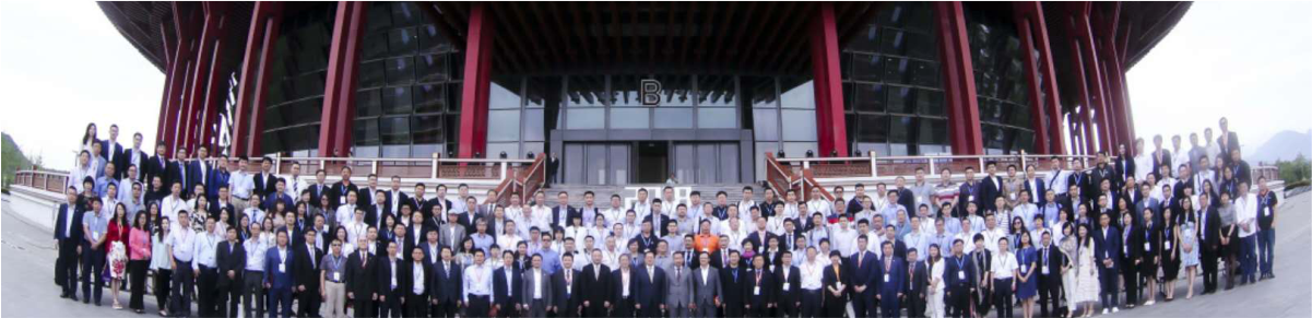 華星汽車集團連續(xù)四年蟬聯(lián)“中國汽車經銷商集團百強排行榜四川省第一位”_騰凱融資租賃